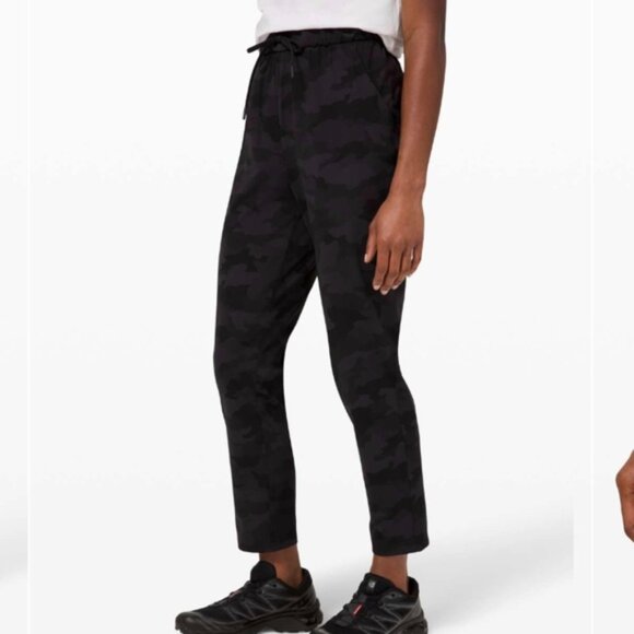 Lululemon Keep Moving Pant 7/8 High-Rise Heritage 365 Camo Deep Coal Multi - Picture 3 of 11